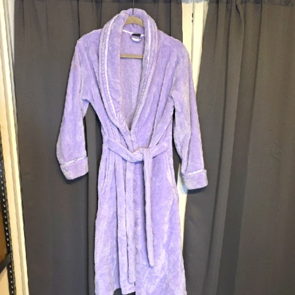 Covington Women's Lavender Plush Bathrobe Attached Belt Pockets Cozy Sz S EUC‎